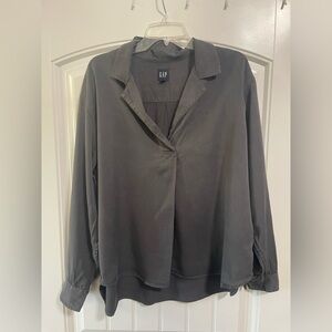 Gap - Grey Long-sleeved Top